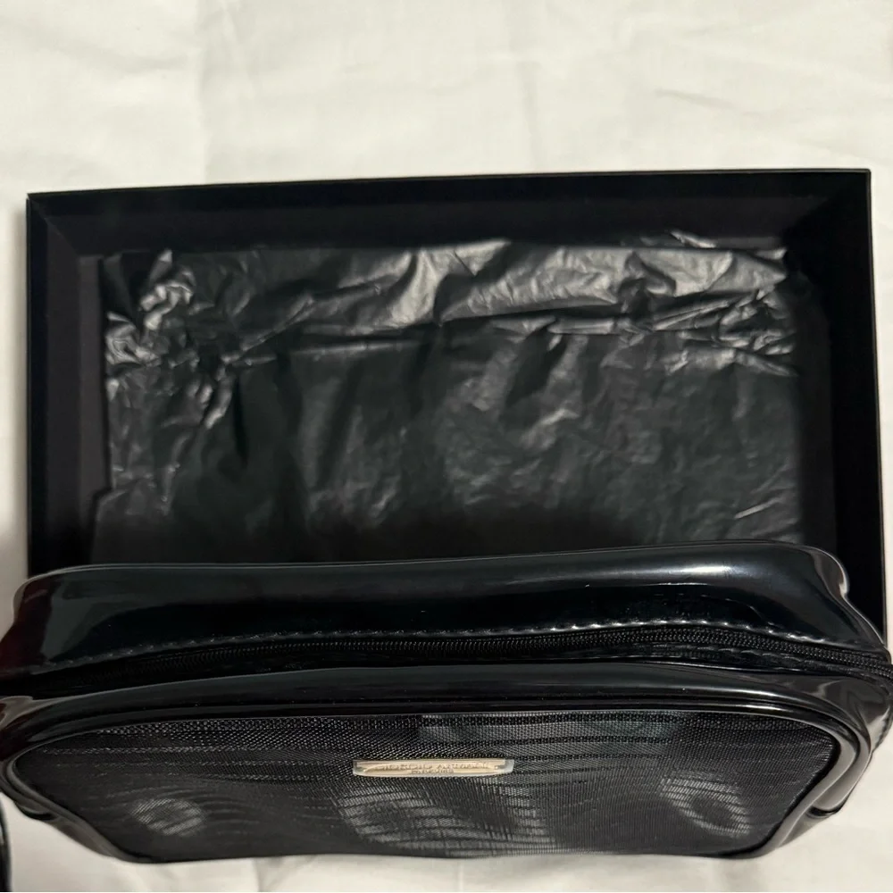 Giorgio Armani Parfumes NIB Black unisex pouch! Comes in box!